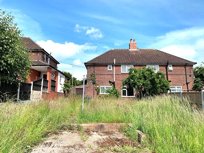 3 Bedroom Semi-Detached House For Sale In Gainsborough Road, Chesterton, Newcastle, ST5