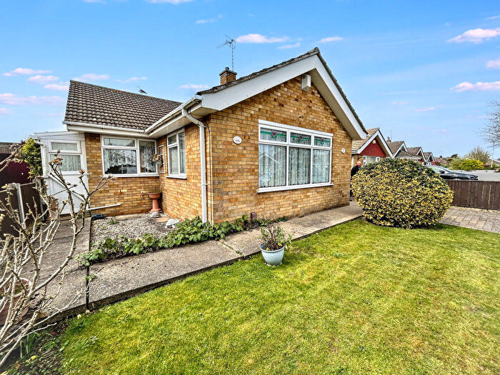 2 Bedroom Detached Bungalow For Sale In Hill Avenue, Gorleston, NR31