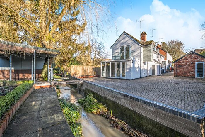 3 Bedroom Cottage For Sale In Grafton Road, Wilton, SN8