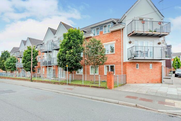 2 Bedroom Flat To Rent In Old Dairy Close, Old Dairy Close, Fleet, GU51