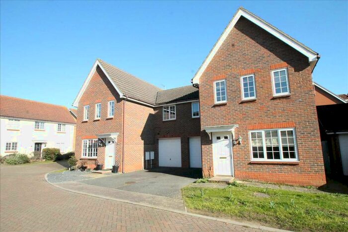 3 Bedroom Semi-Detached House To Rent In Turnbull Close, Grange Farm, Kesgrave, Ipswich, IP5