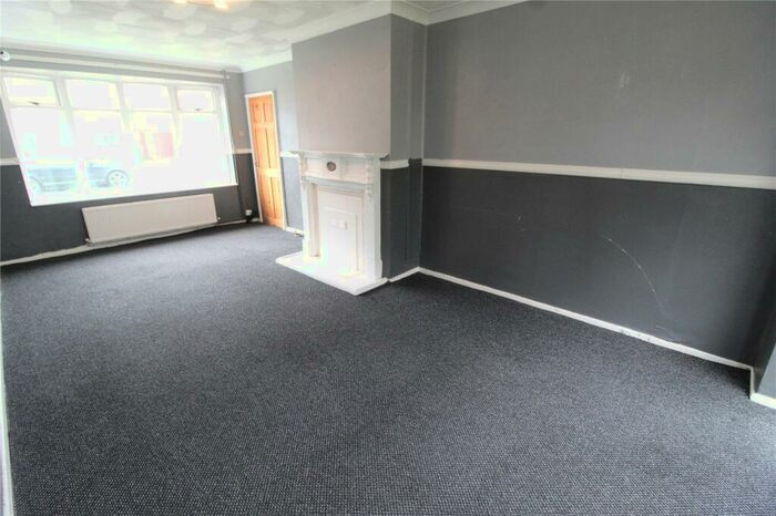 3 Bedroom Semi-Detached House To Rent In The Close, Southport, Lancashire, PR9