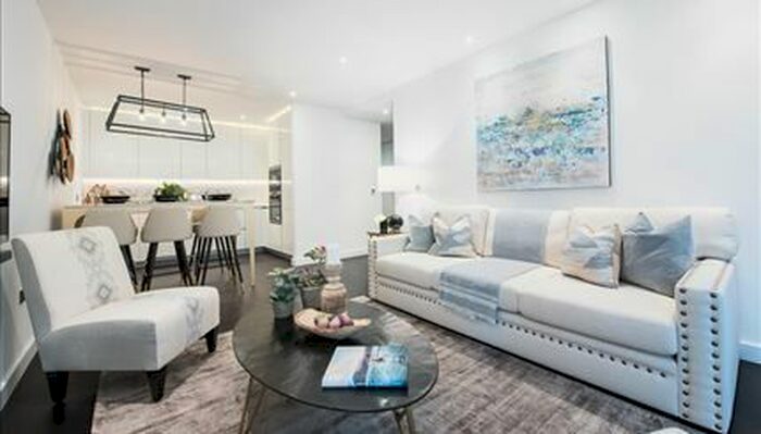 3 Bedroom Flat To Rent In Charles Clowes Walk, London, SW11