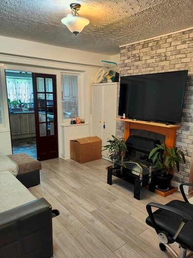 5 Bedroom End Of Terrace House To Rent In Manser Road, Rainham, RM13
