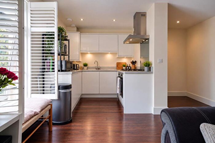1 Bedroom Apartment To Rent In Cambridge House, Bridge Place, PE29