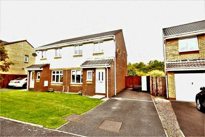 3 Bedroom Semi-Detached House To Rent In Cromlet Drive, Coatbridge, ML5