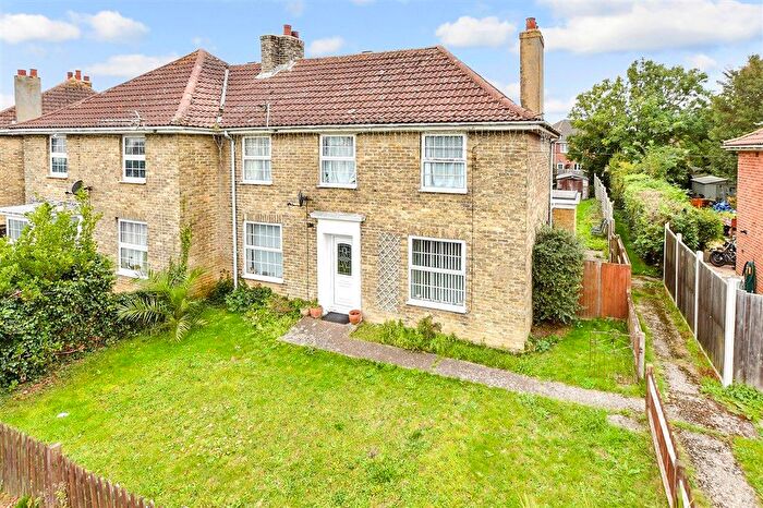 3 Bedroom Semi-detached House For Sale In Chaucer Road, Elvington, Dover, Kent, CT15