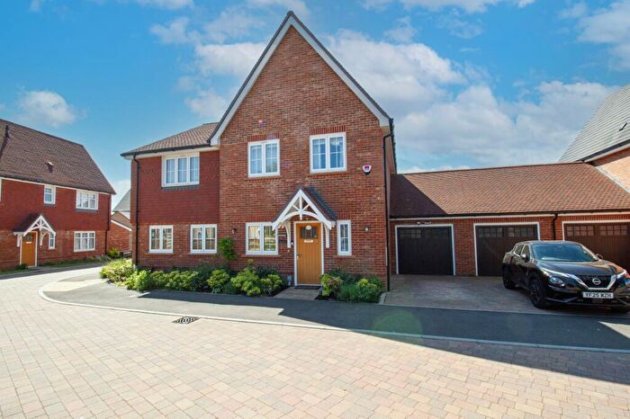3 Bedroom Semi-Detached House For Sale In Nightingale View, Crookham Village, GU51