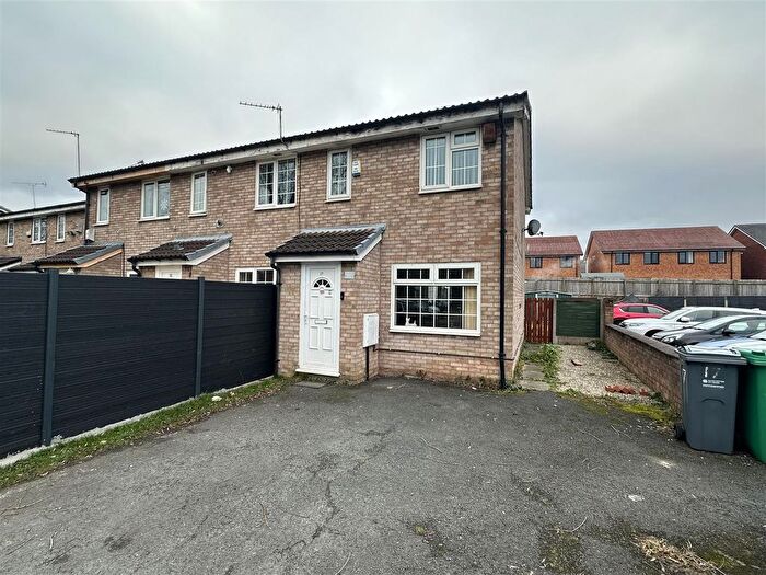2 Bedroom Property To Rent In Fellbrigg Close, Manchester, M18