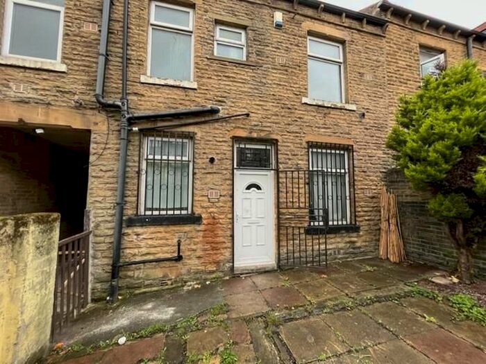 3 Bedroom Property To Rent In Acton Street, Bradford BD3