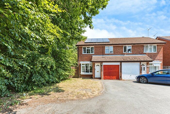 3 Bedroom Semi Detached House For Sale In Chittering Close, Lower Earley, Reading, RG6