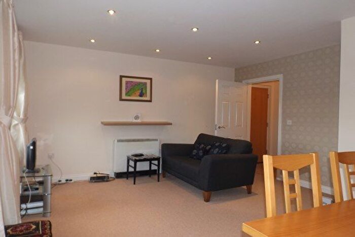 2 Bedroom Flat To Rent In Chilwell Beeston, Nottingham, NG9