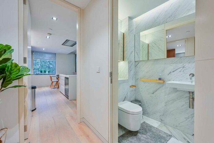 2 Bedroom Flat To Rent In Pearson Square, Fitzrovia, London, W1T