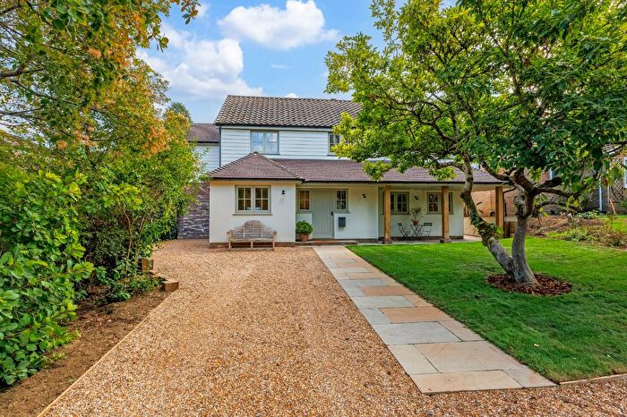 4 Bedroom Detached House For Sale In Stream Farm Close, Lower Bourne, Farnham, Surrey, GU10