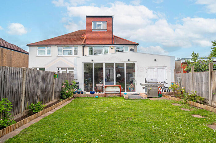 4 Bedroom Semi-Detached House To Rent In Crundale Avenue, Colindale, London, NW9