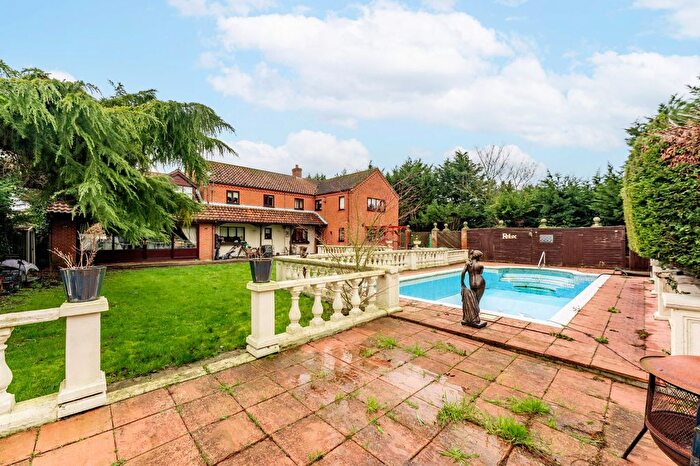 6 Bedroom Detached House For Sale In Beccles Road, Carlton Colville, NR33