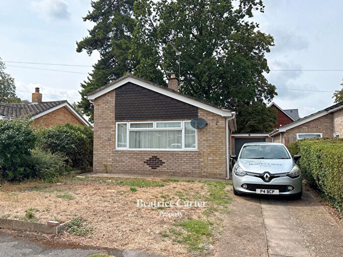 2 Bedroom Detached Bungalow For Sale In Arrowhead Drive, Lakenheath, IP27