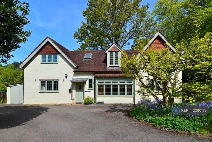 4 Bedroom Detached House To Rent In Pitch Hill, Ewhurst, Cranleigh, GU6