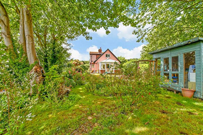 3 Bedroom Chalet For Sale In Naildown Road, Hythe, Kent, CT21