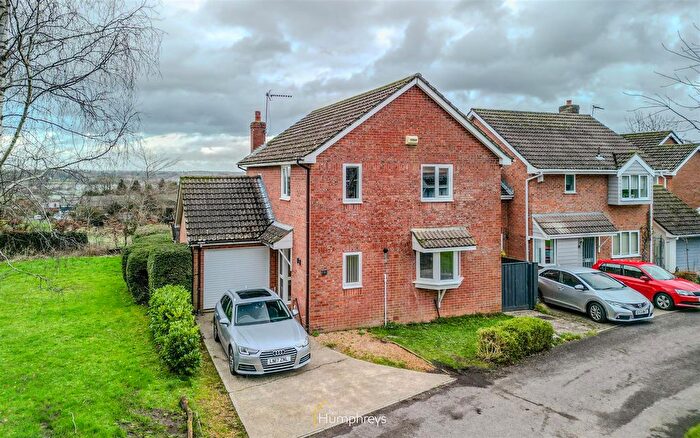 3 Bedroom Detached House For Sale In Corfe Halt Close, Corfe Mullen, Wimborne, BH21