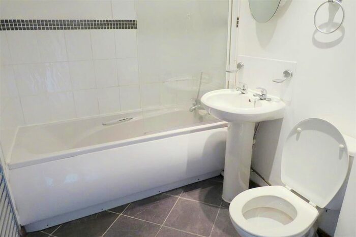 1 Bedroom Flat To Rent In Centurion Industrial Park, Bitterne Road West, Southampton SO18