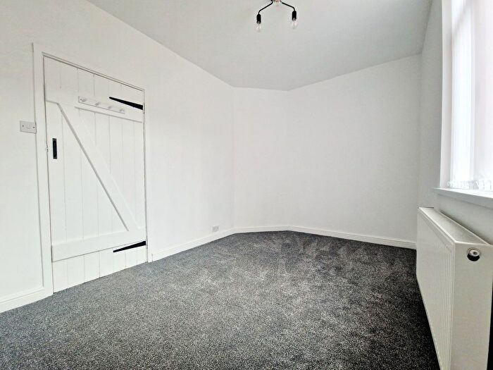 1 Bedroom Flat To Rent In Whittaker Lane, Prestwich, M25