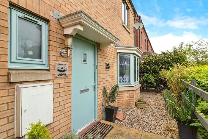 4 Bedroom Detached House For Sale In Aran Court, Oakridge Park, Milton Keynes, Buckinghamshire, MK14