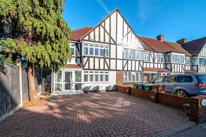 4 Bedroom End Of Terrace House To Rent In South Gipsy Road, Welling, Kent, DA16