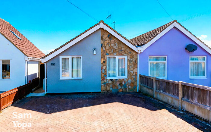 2 Bedroom Bungalow For Sale In Burrs Road, Clacton-on-sea, CO15