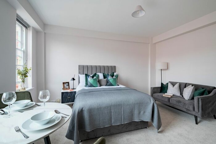 Studio To Rent In Dolphin Square, London, SW1V