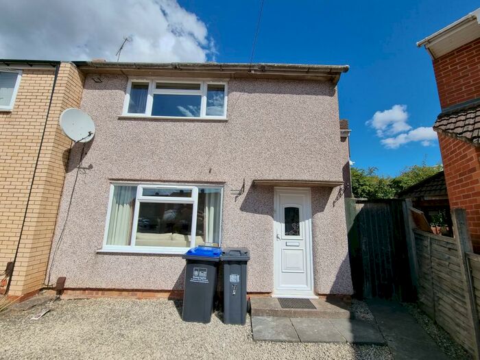 4 Bedroom Property To Rent In Haseley Close, Leamington Spa, CV31