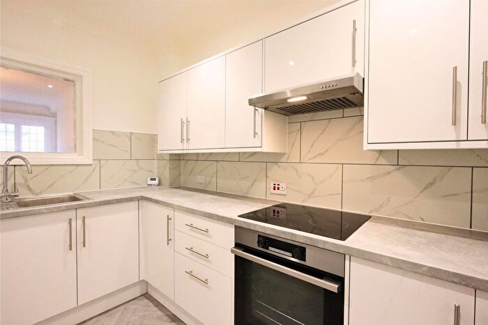 2 Bedroom Flat To Rent In Gervis Place, Bournemouth, BH1
