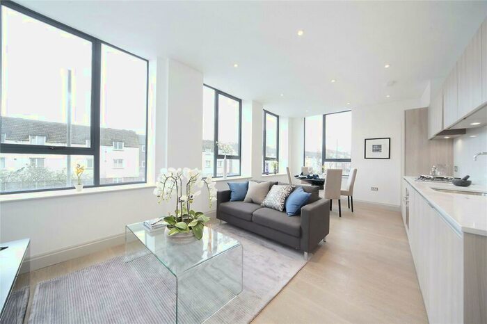 1 Bedroom Flat To Rent In York Road, Battersea, SW11