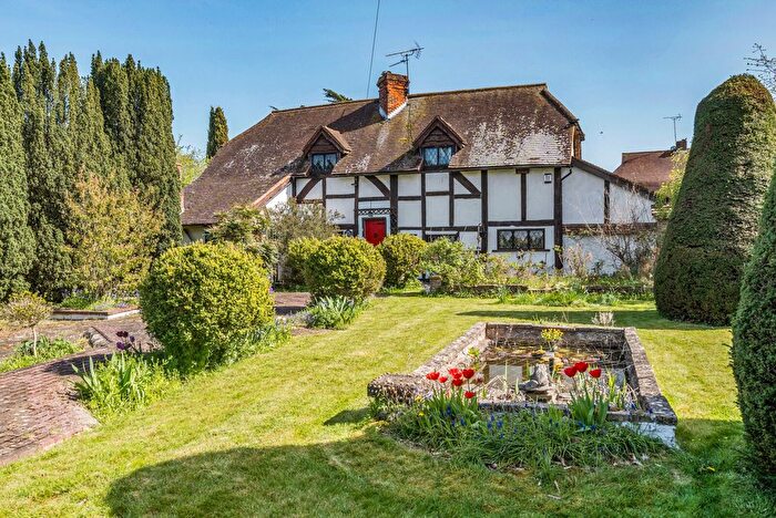 4 Bedroom Detached House For Sale In Send Marsh Road, Ripley, Woking, GU23