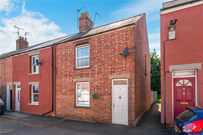 3 Bedroom End Of Terrace House For Sale In Alexandra Terrace, Bourne, Lincolnshire, PE10