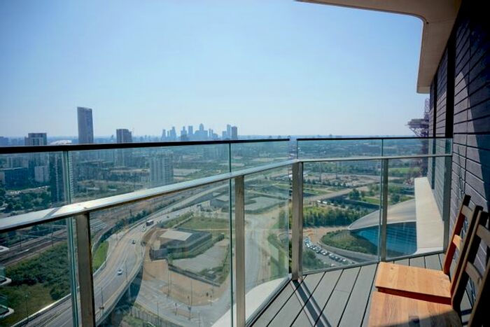 1 Bedroom Flat For Sale In Glasshouse Gardens, London, E20