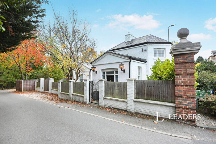 2 Bedroom Detached House To Rent In Willoughby Lane, Bromley, BR1