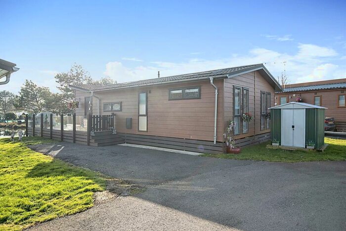 3 Bedroom Park Home To Rent In Crow Lane, Little Billing, Northampton, NN3