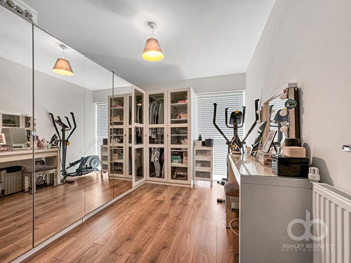 2 Bedroom Flat For Sale In Colliford Road, West Thurrock, Grays, RM20