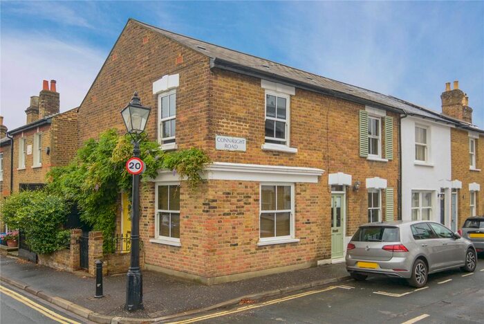 2 Bedroom Detached House To Rent In Connaught Road, Richmond, TW10