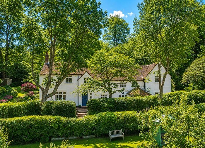 5 Bedroom Detached House For Sale In Laurel Grove, Wrecclesham, Farnham, Surrey, GU10