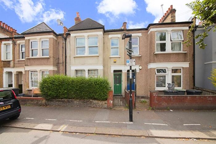 2 Bedroom Maisonette To Rent In Leahurst Road, Hither Green, SE13