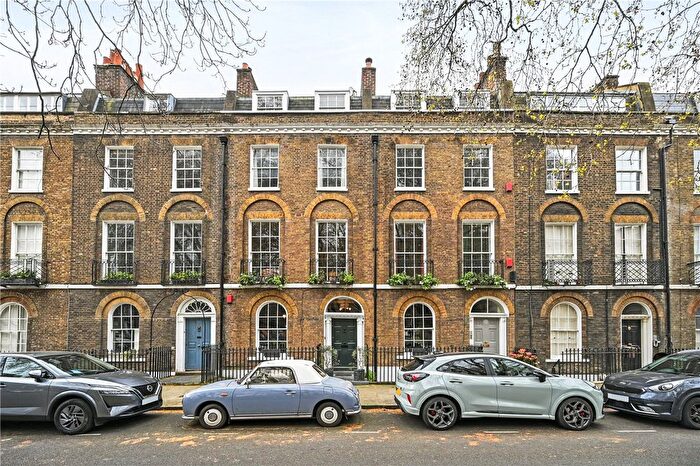 3 Bedroom Maisonette For Sale In Northampton Square, London, EC1V