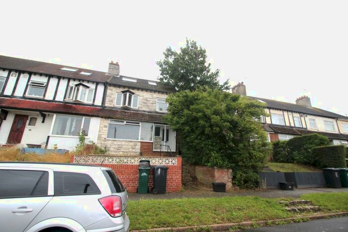 4 Bedroom Semi-Detached House To Rent In Bevendean Crescent, Brighton, BN2