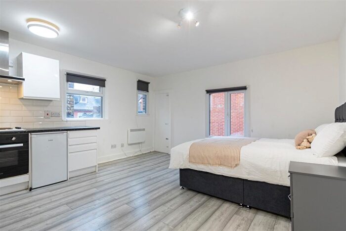 Studio To Rent In Holloway Road, Islington, N7