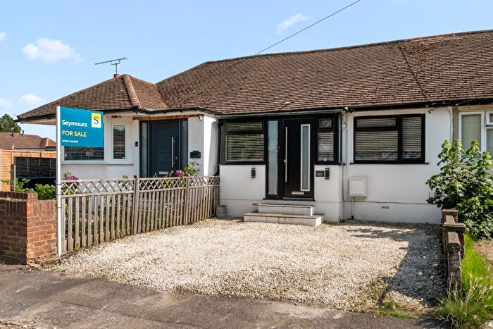3 Bedroom Bungalow For Sale In Bramley Close, Chertsey, Surrey, KT16