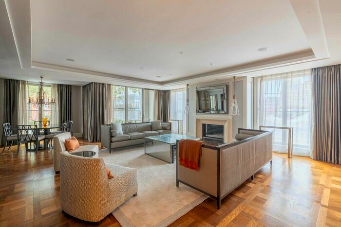 3 Bedroom Flat To Rent In Ebury Square, Belgravia, SW1W