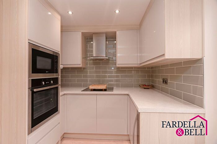 3 Bedroom Semi-Detached House For Sale In Weatherhill Crescent, Brierfield, BB9