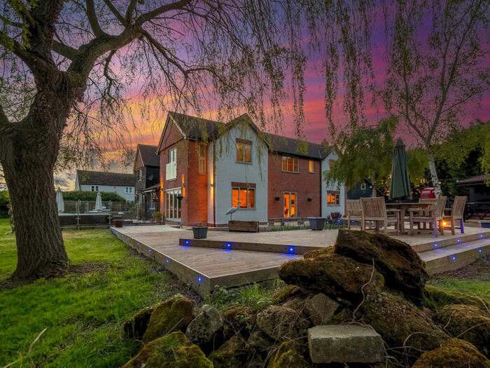 5 Bedroom Detached House For Sale In Keysoe Row West Keysoe, Bedfordshire, MK44