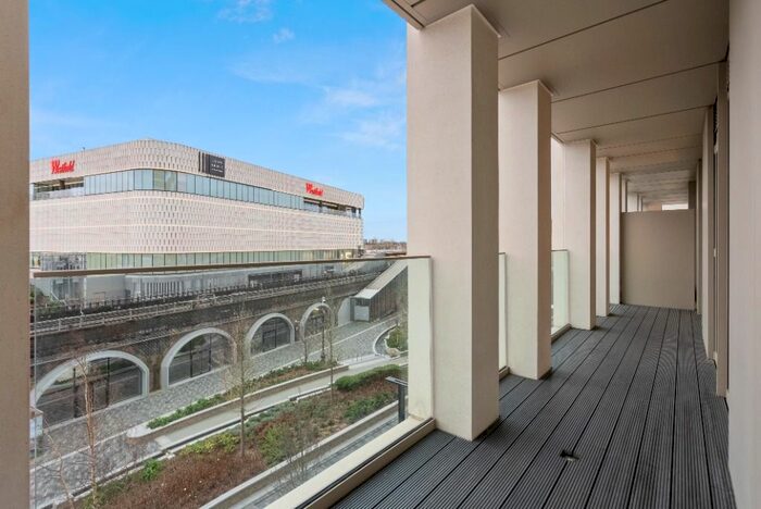 2 Bedroom Flat To Rent In White City Living, White City, London, W12